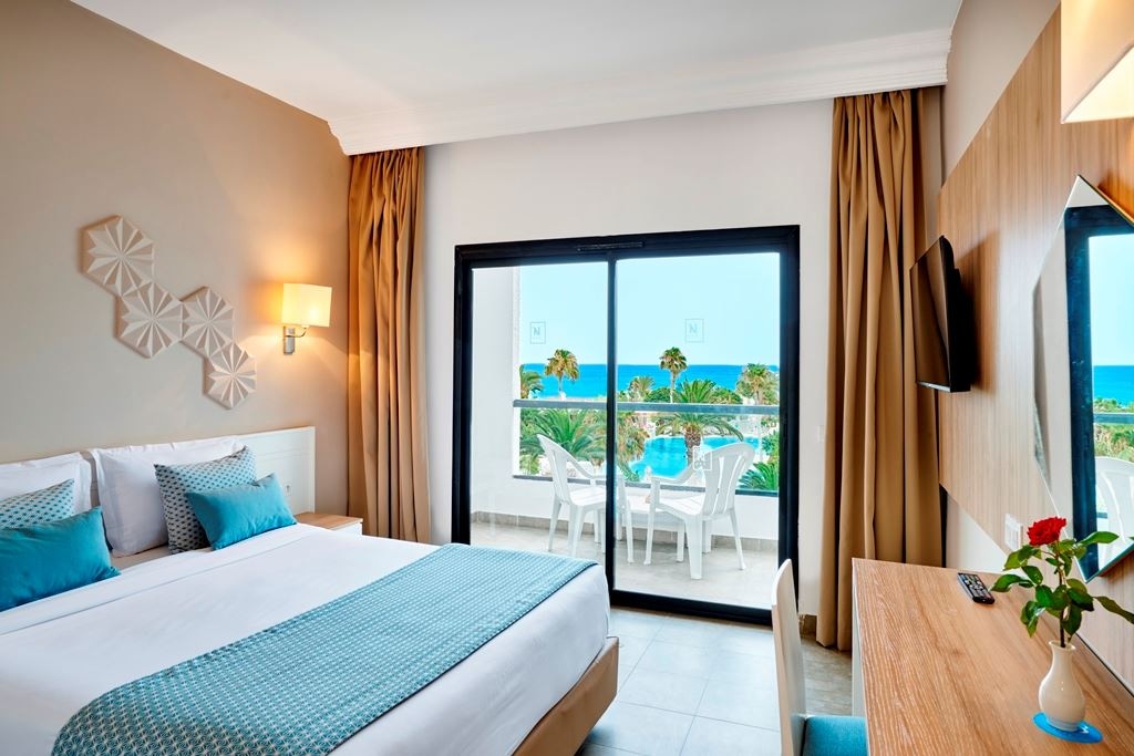 rooms-double-bedroom-sea-view
