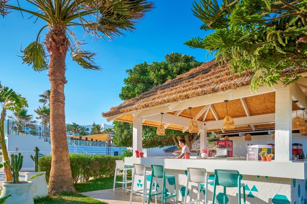bars-beach-snack-bar-la-playa