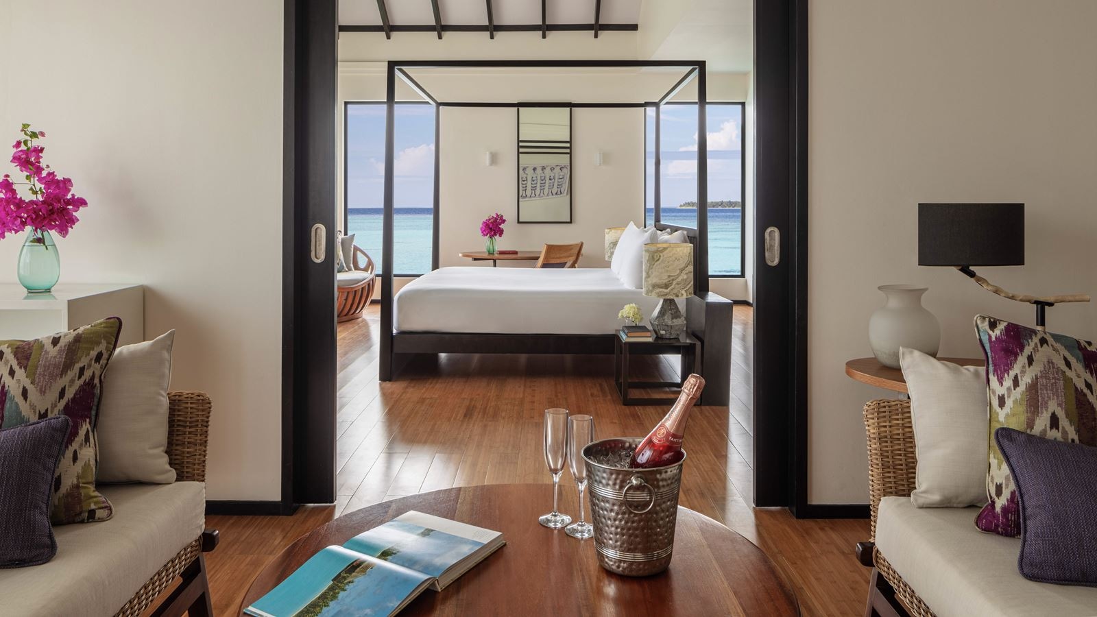 rooms-overwater-pool-suite