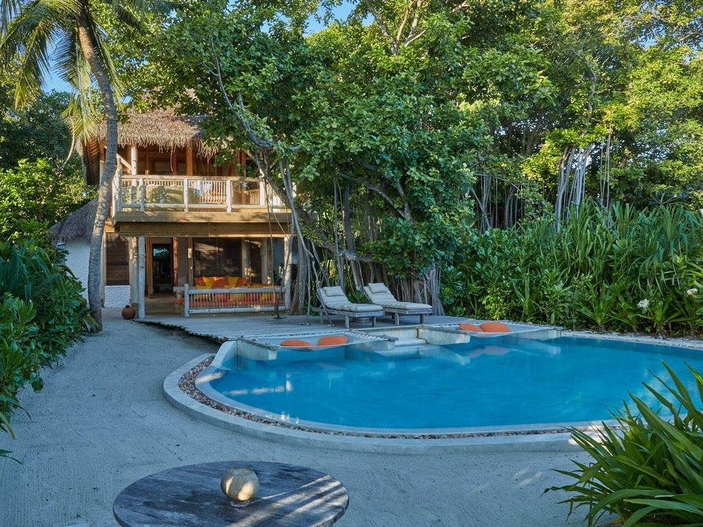 rooms-crusoe-villa-suite-with-pool