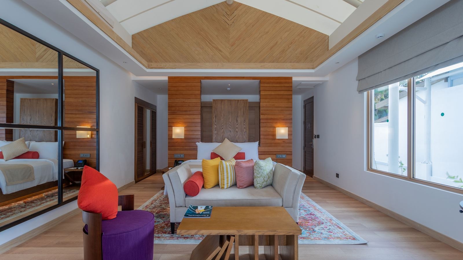 rooms-platinum-beach-bungalow-18+