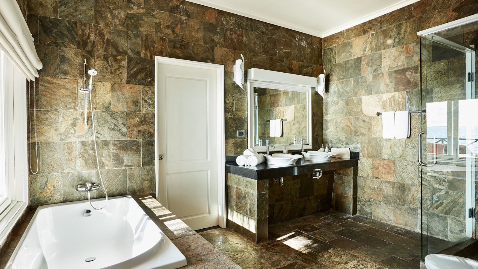 rooms-sunset-reef-villa