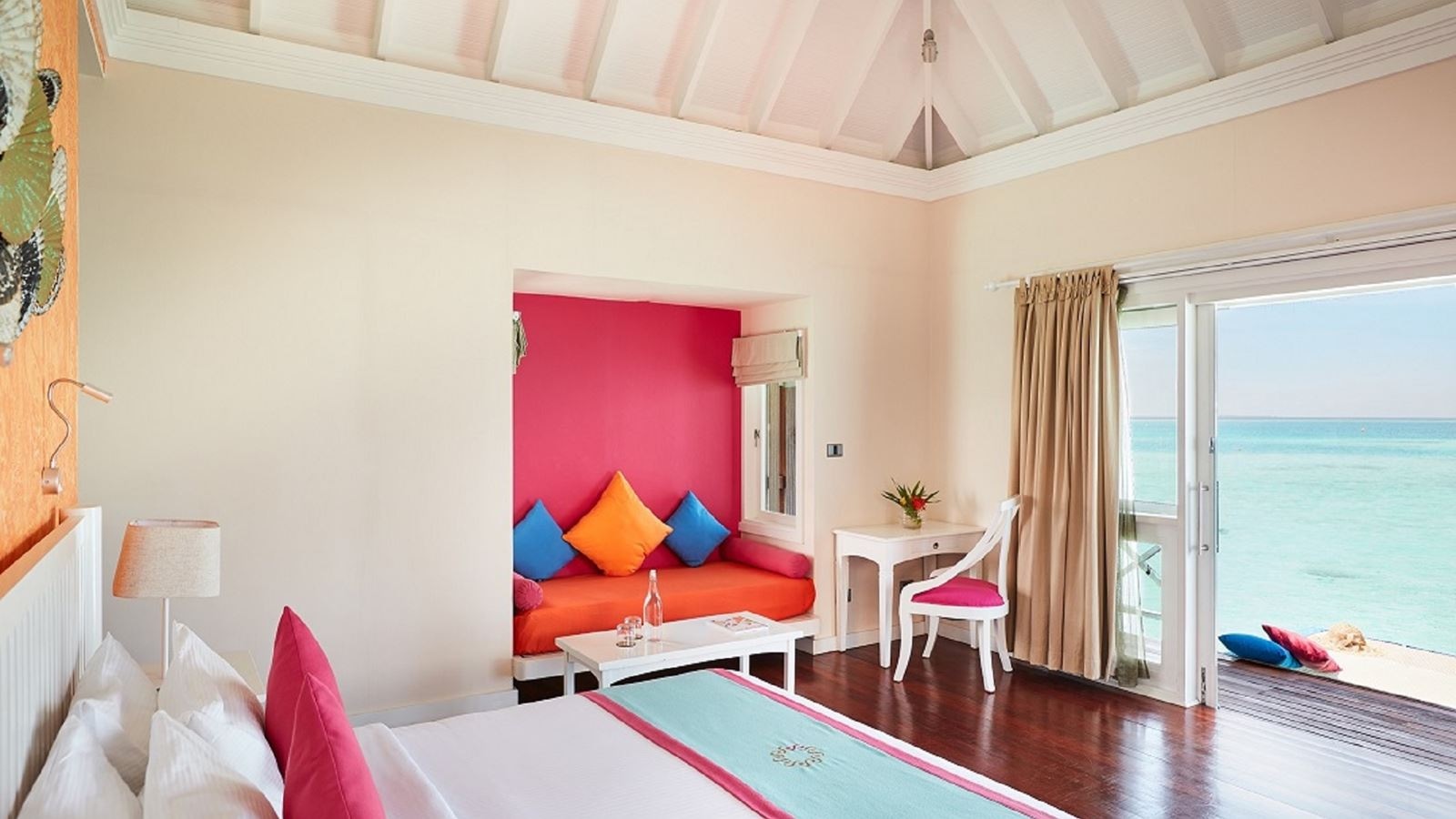 rooms-aqua-villa-with-pool