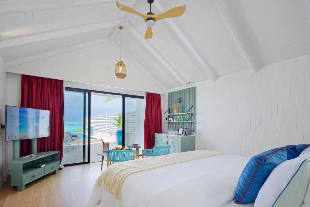 rooms-deluxe-beach-pool-villa