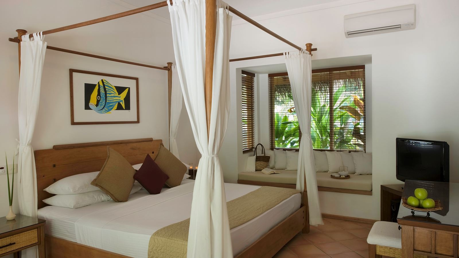 rooms-deluxe-beach-villa