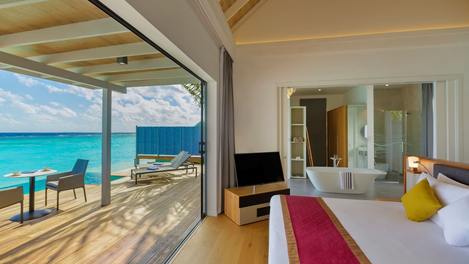 rooms-water-villa-with-pool