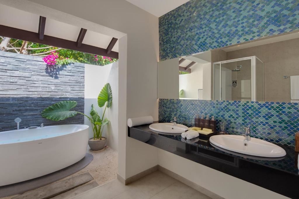 rooms-deluxe-family-beach-villas