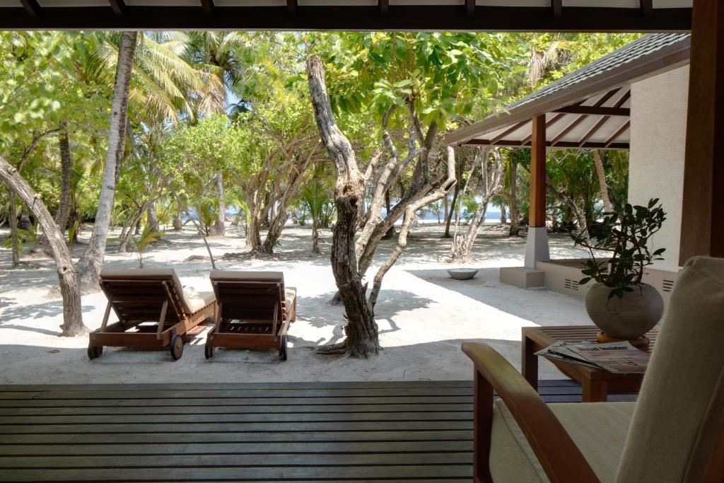 rooms-deluxe-jacuzzi-beach-villas