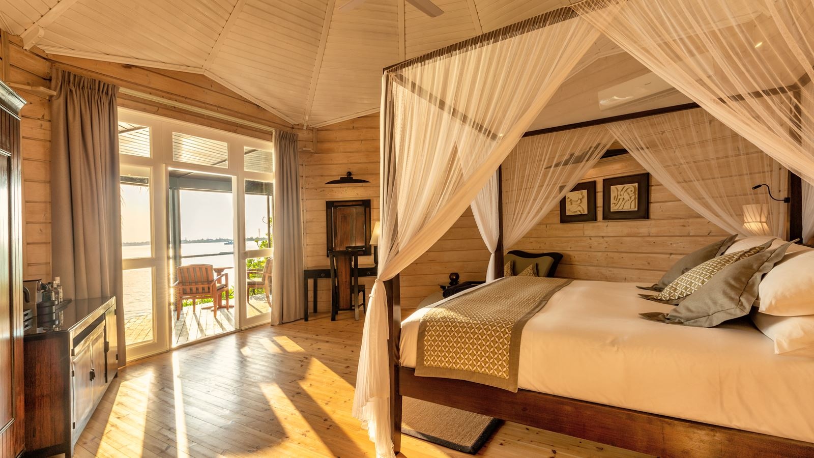 rooms-premium-jacuzzi-beach-villa