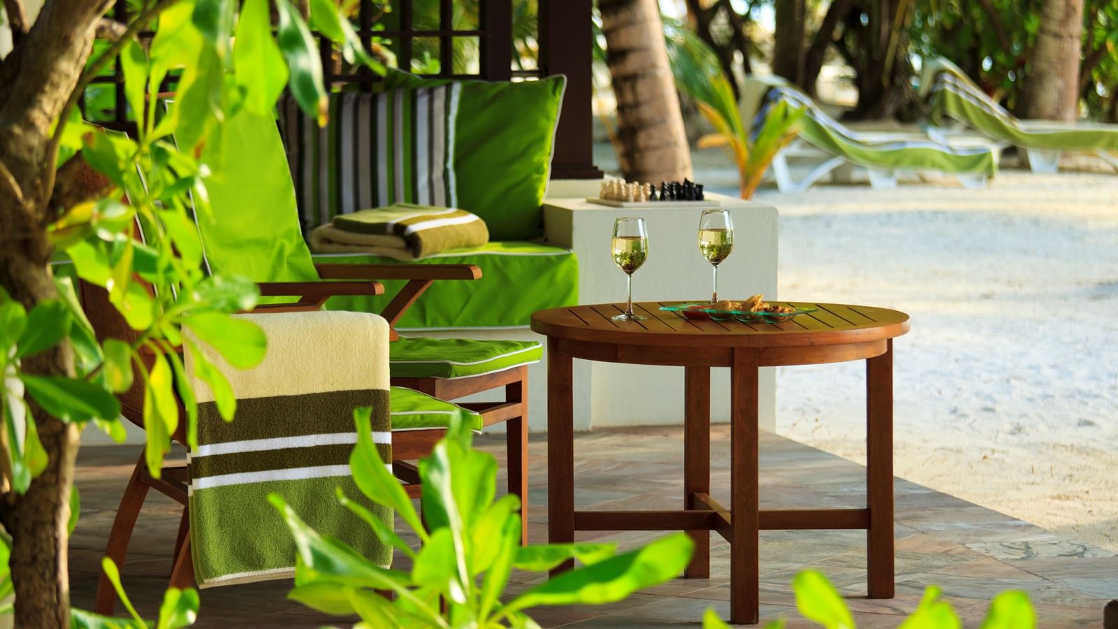 rooms-deluxe-bungalow