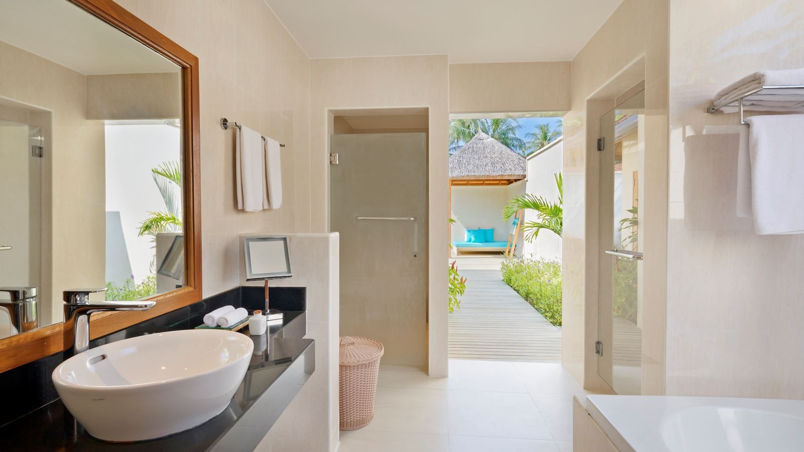 rooms-deluxe-pool-villa