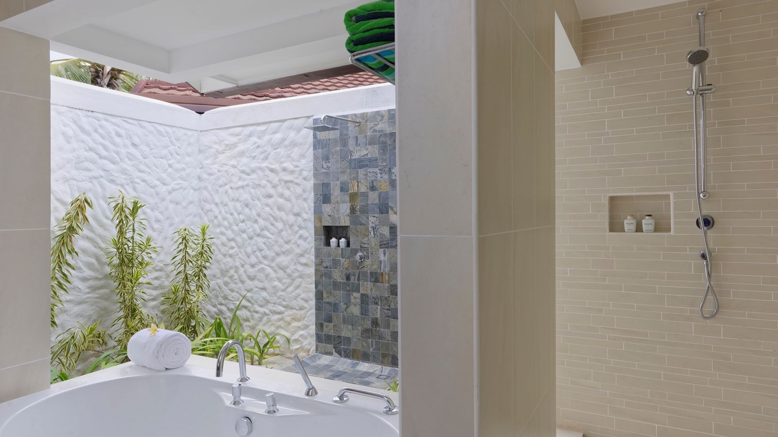 rooms-deluxe-pool-villa