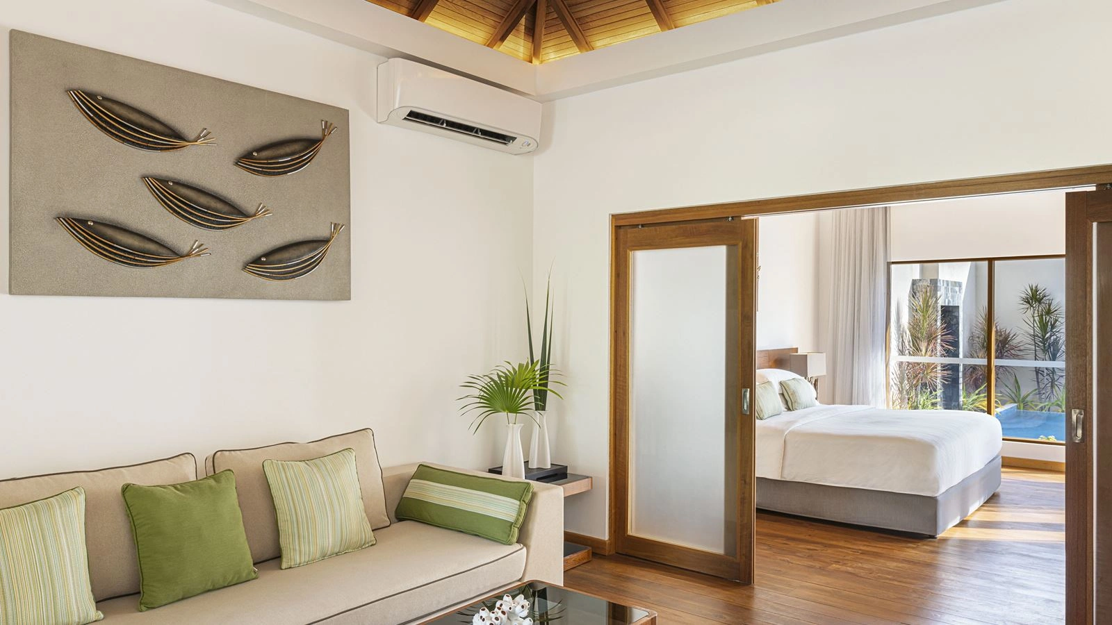 rooms-deluxe-pool-villa