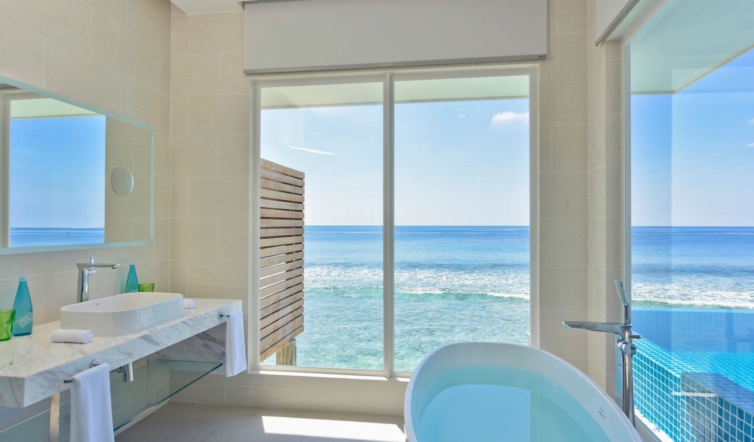 rooms-ocean-pool-villa