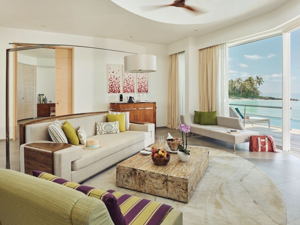 rooms-water-villa-with-pool