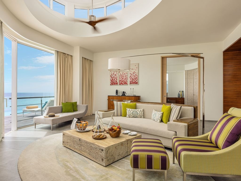 rooms-ocean-villa-with-pool