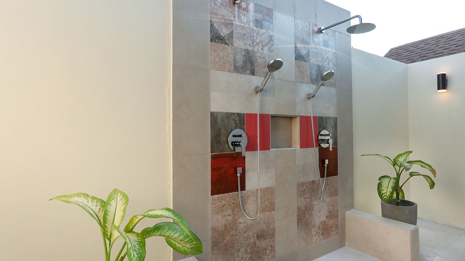 rooms-two-bedroom-water-villa-suites-with-spa-tub