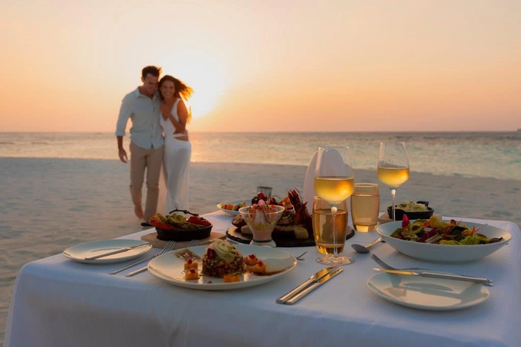 restaurants-room-service