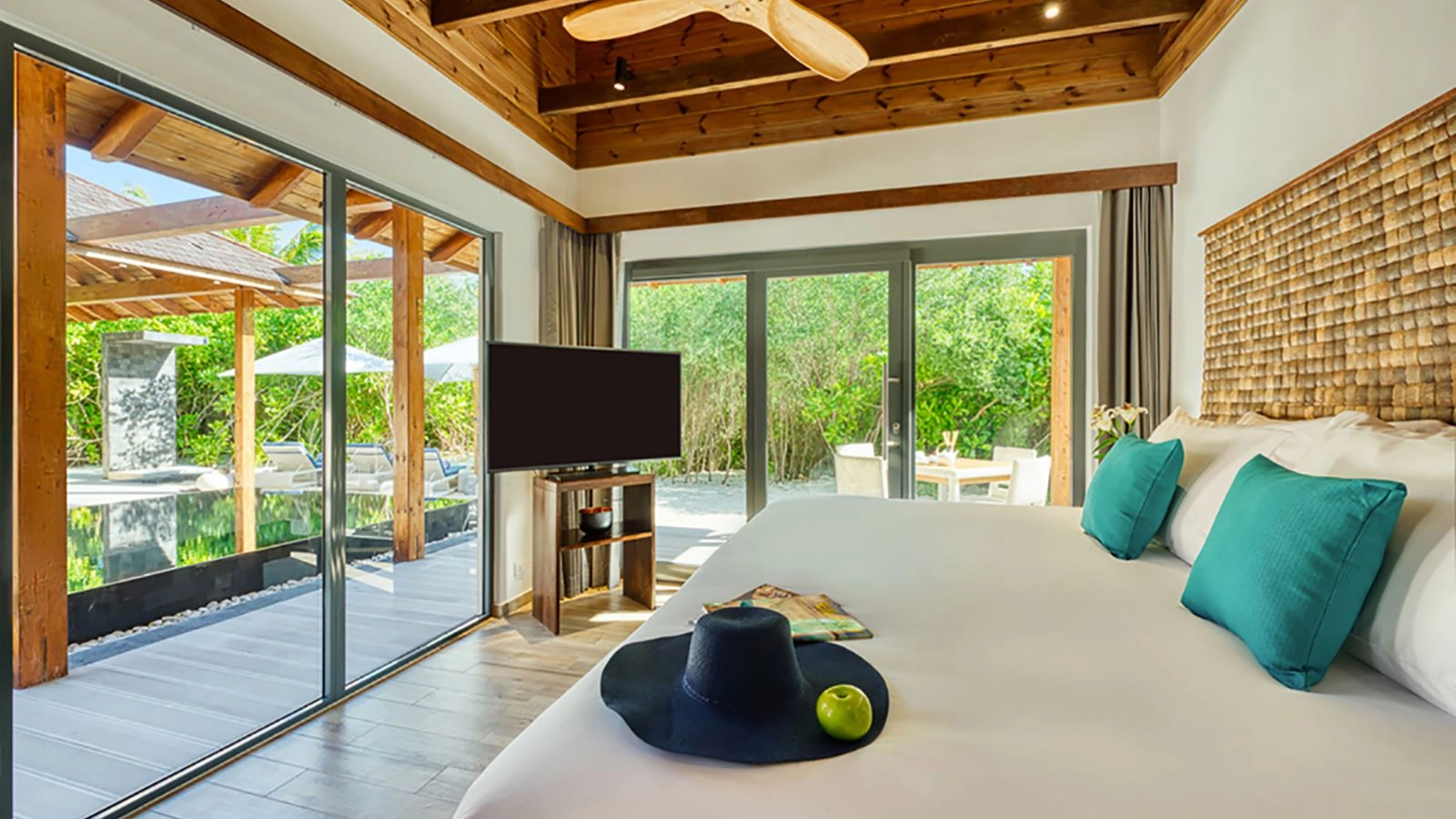 rooms-beach-pool-spa-residence-3-bedrooms