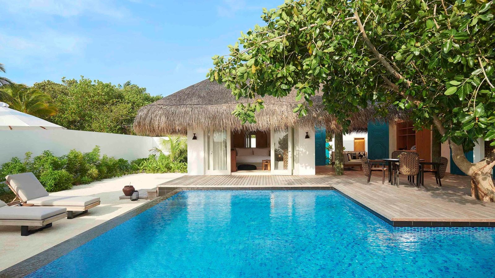 rooms-two-bedroom-beach-sunset-villa-with-pool