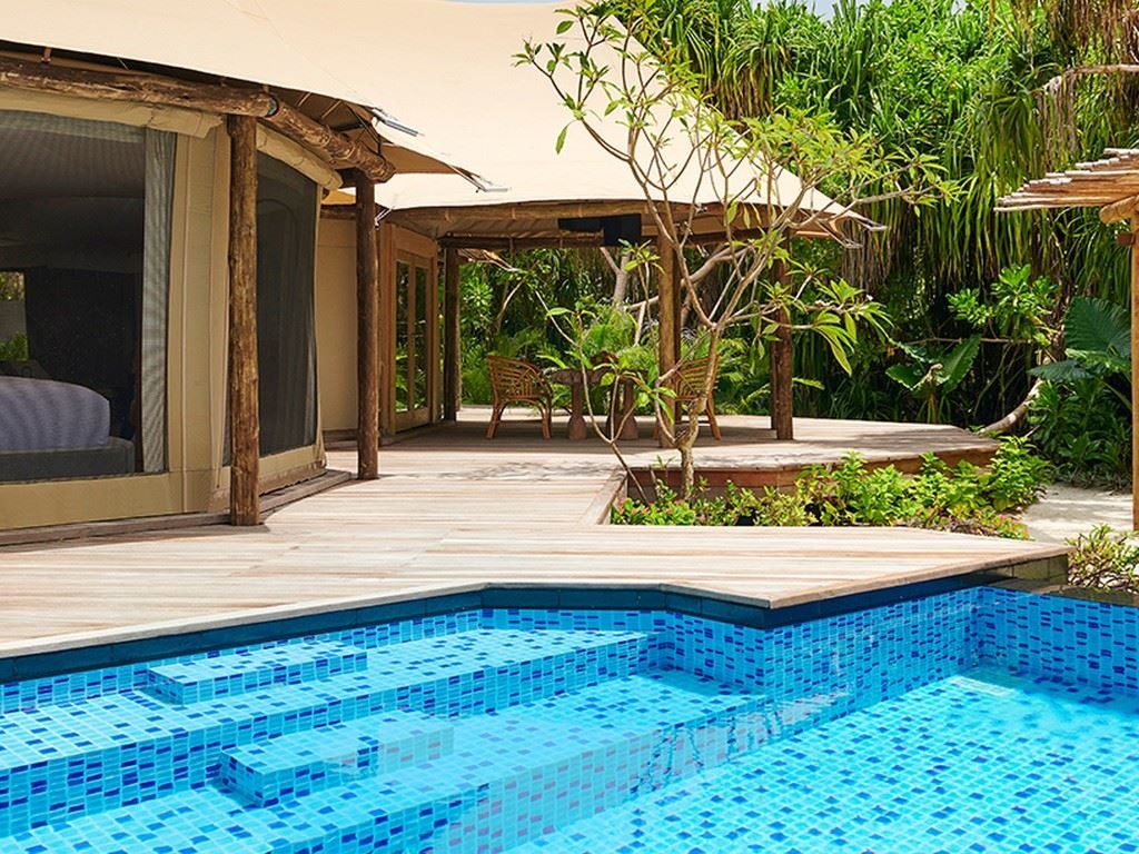 rooms-luxury-tented-jungle-villas-with-pool