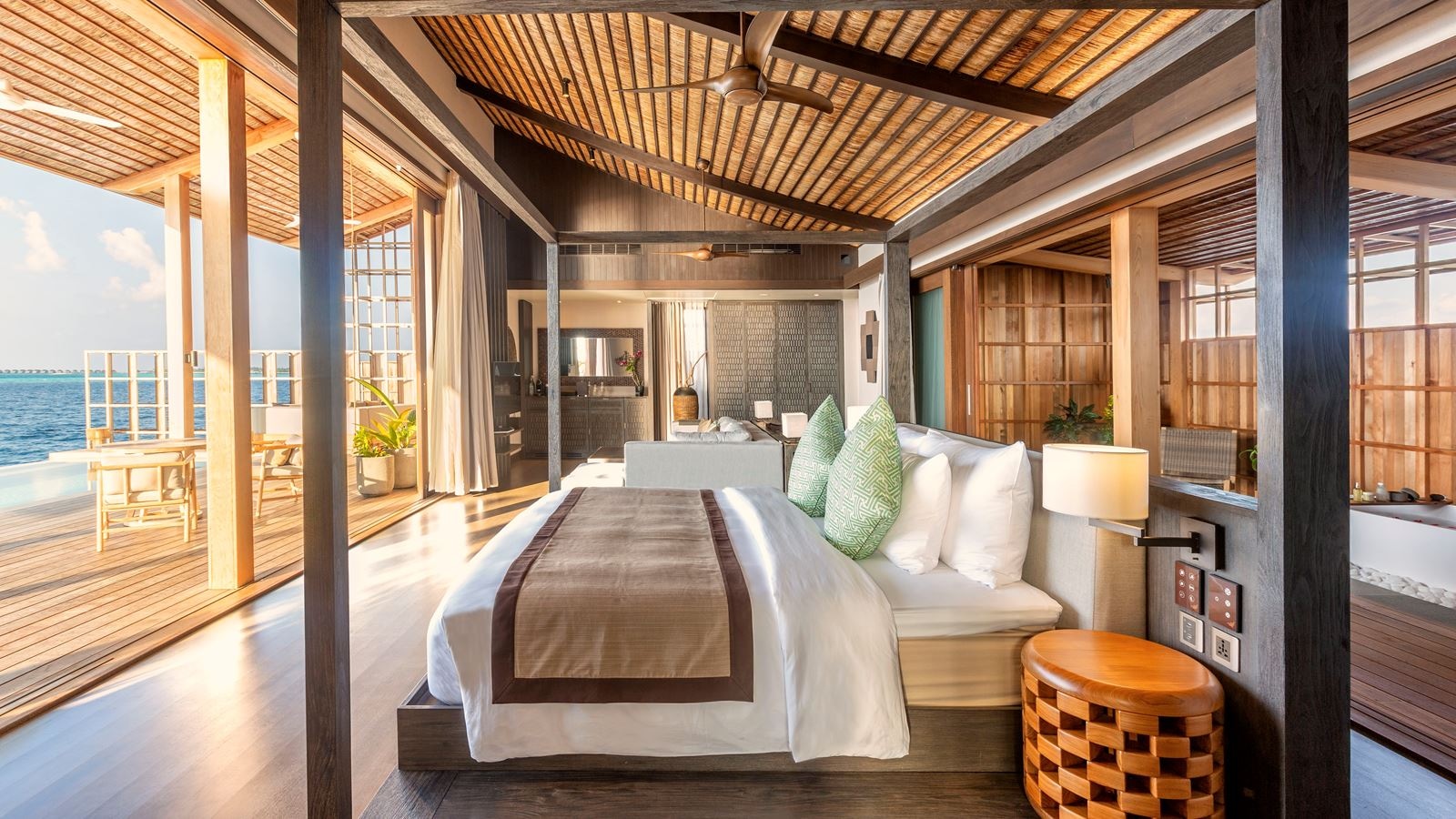 rooms-ocean-pool-residence-single-bedroom