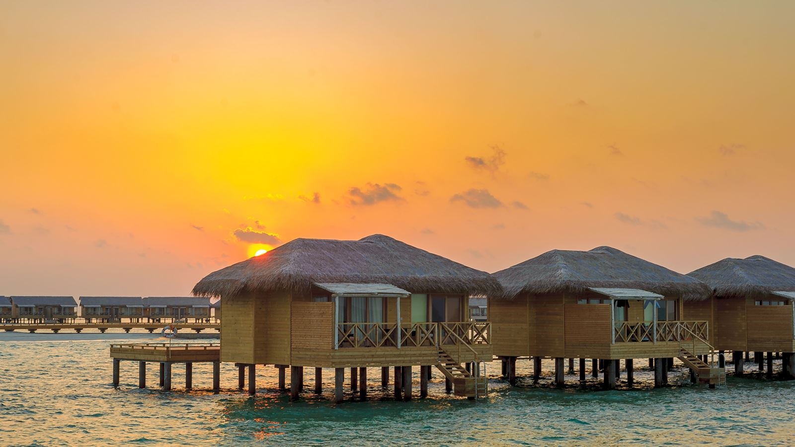 rooms-aqua-suite-with-slide