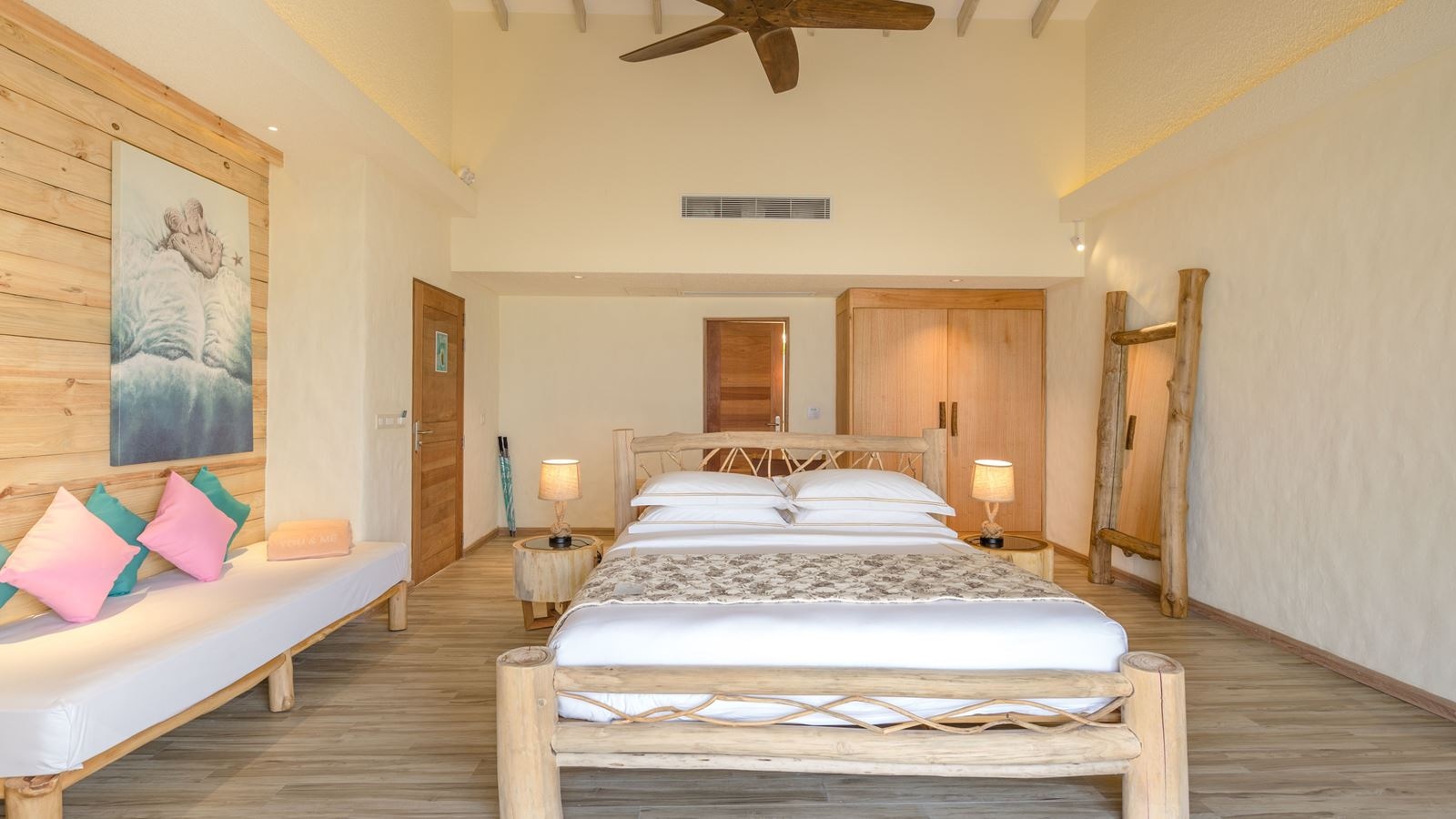 rooms-beach-suite-with-pool