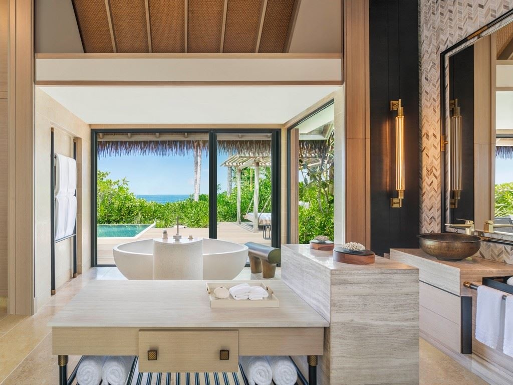 rooms-grand-beach-villa-pool