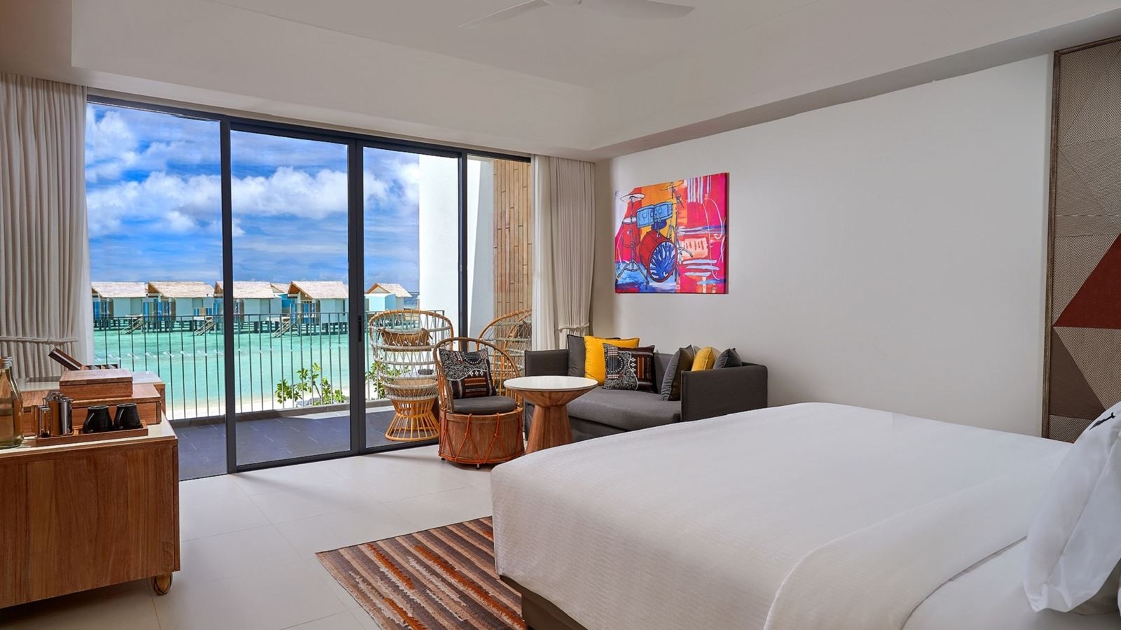 rooms-silver-sky-studioking