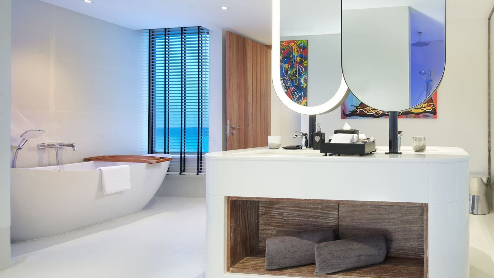 rooms-platinum-overwater-pool-villaking