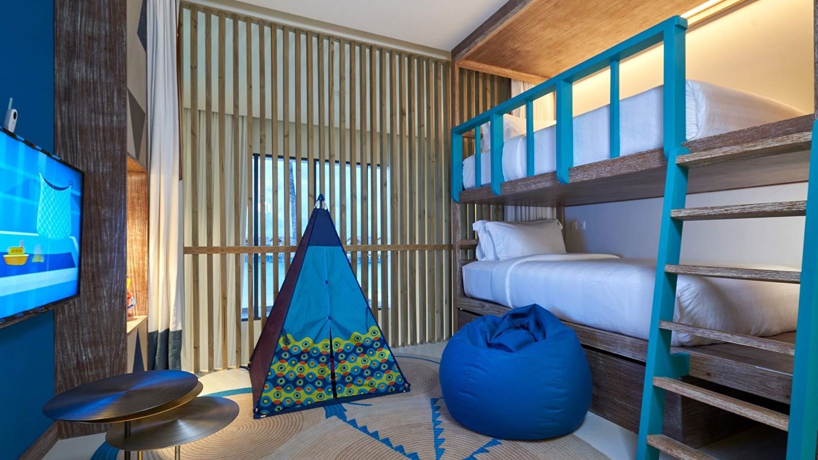 rooms-silver-family-suite-duplex-2-bedroom