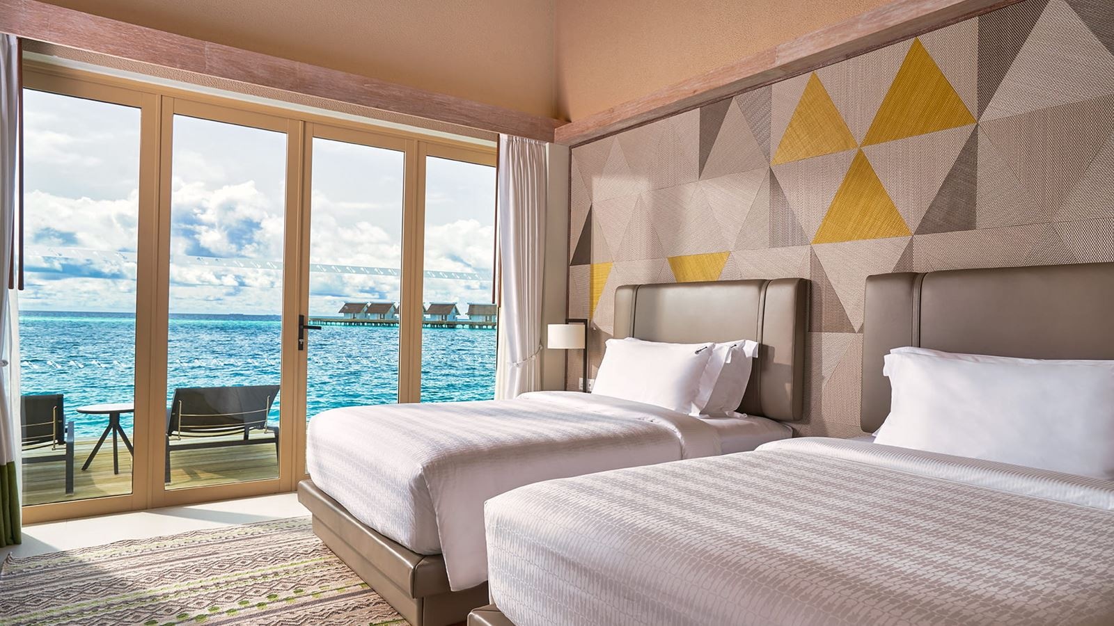 rooms-rock-royalty-overwater-pool-villa-2-bedroom