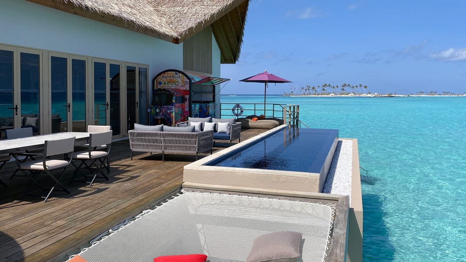 rooms-rock-star-villaking