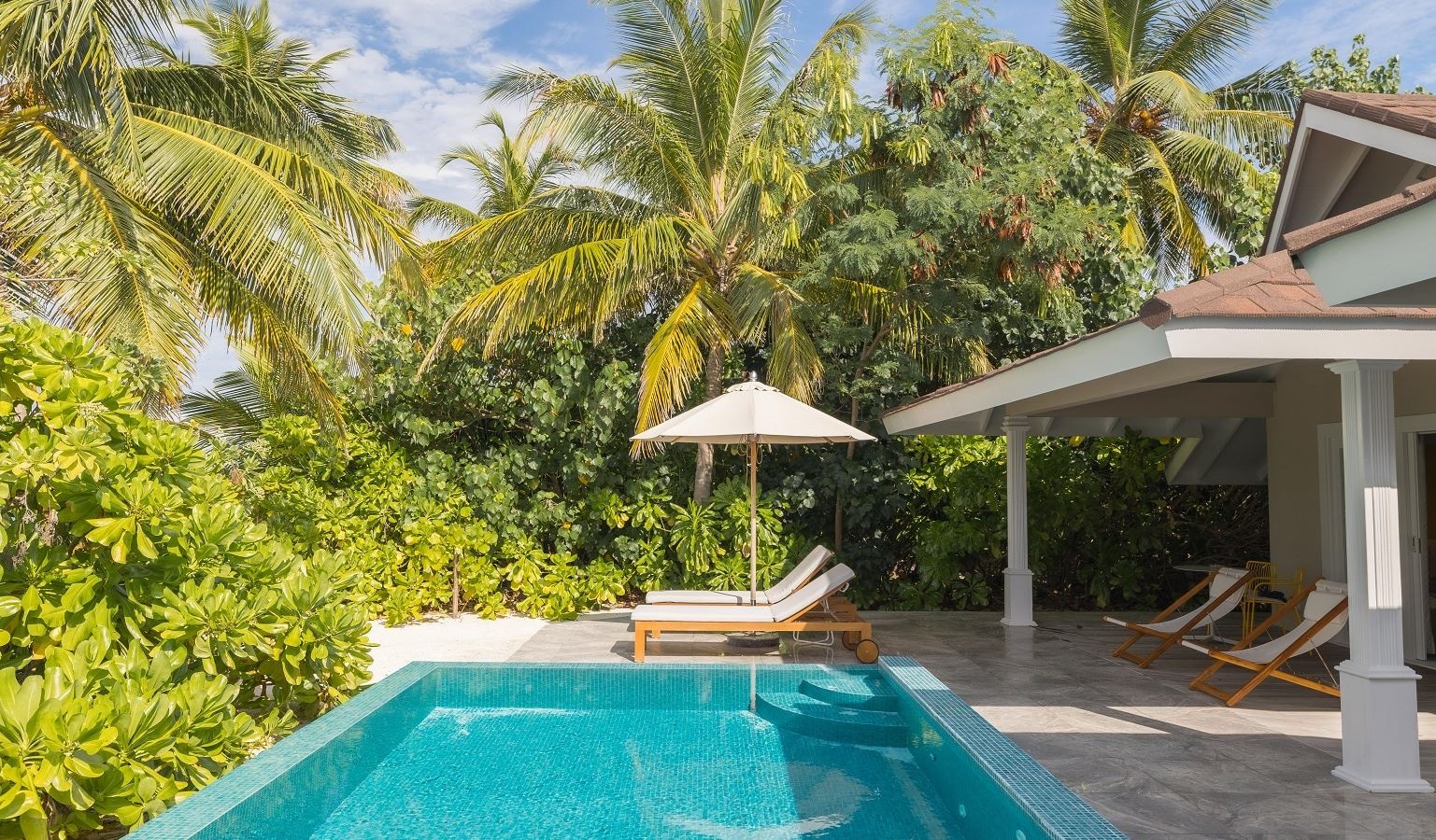 rooms-2-bedroom-ocean-beach-villa-with-pool