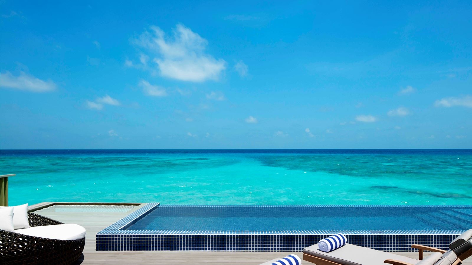 rooms-overwater-villa--pool--lagoon-view