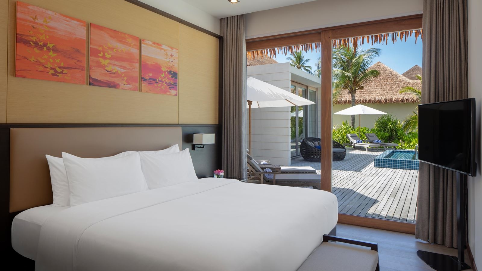 rooms-beach-villa--3-bedrooms--pool--sunset-view