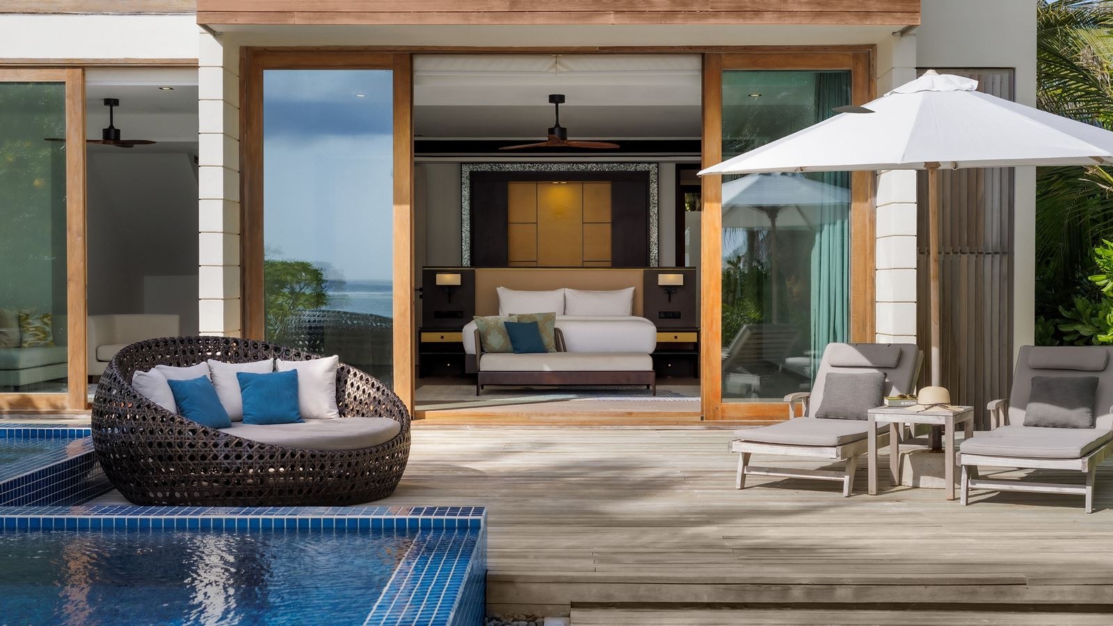 rooms-family-villa--2-bedrooms-pool--sunset-view