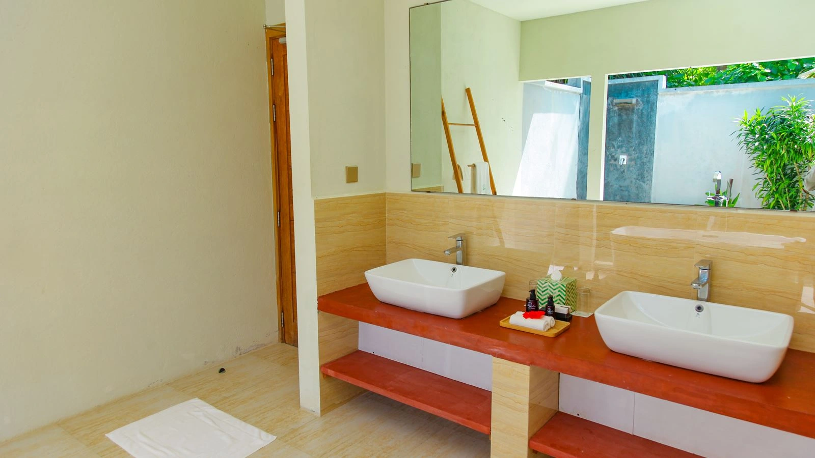 rooms-lagoon-view-villa