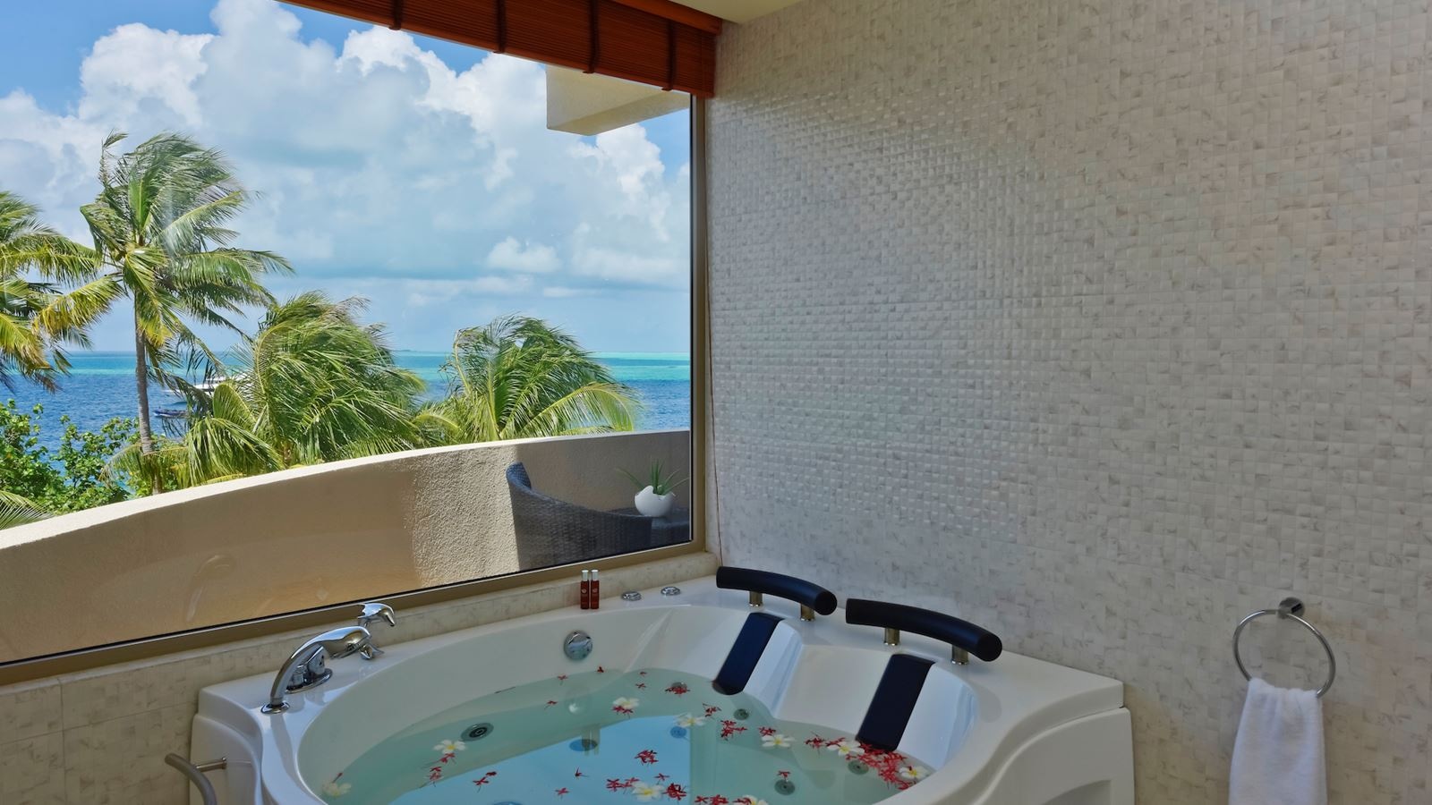 rooms-executive-suite