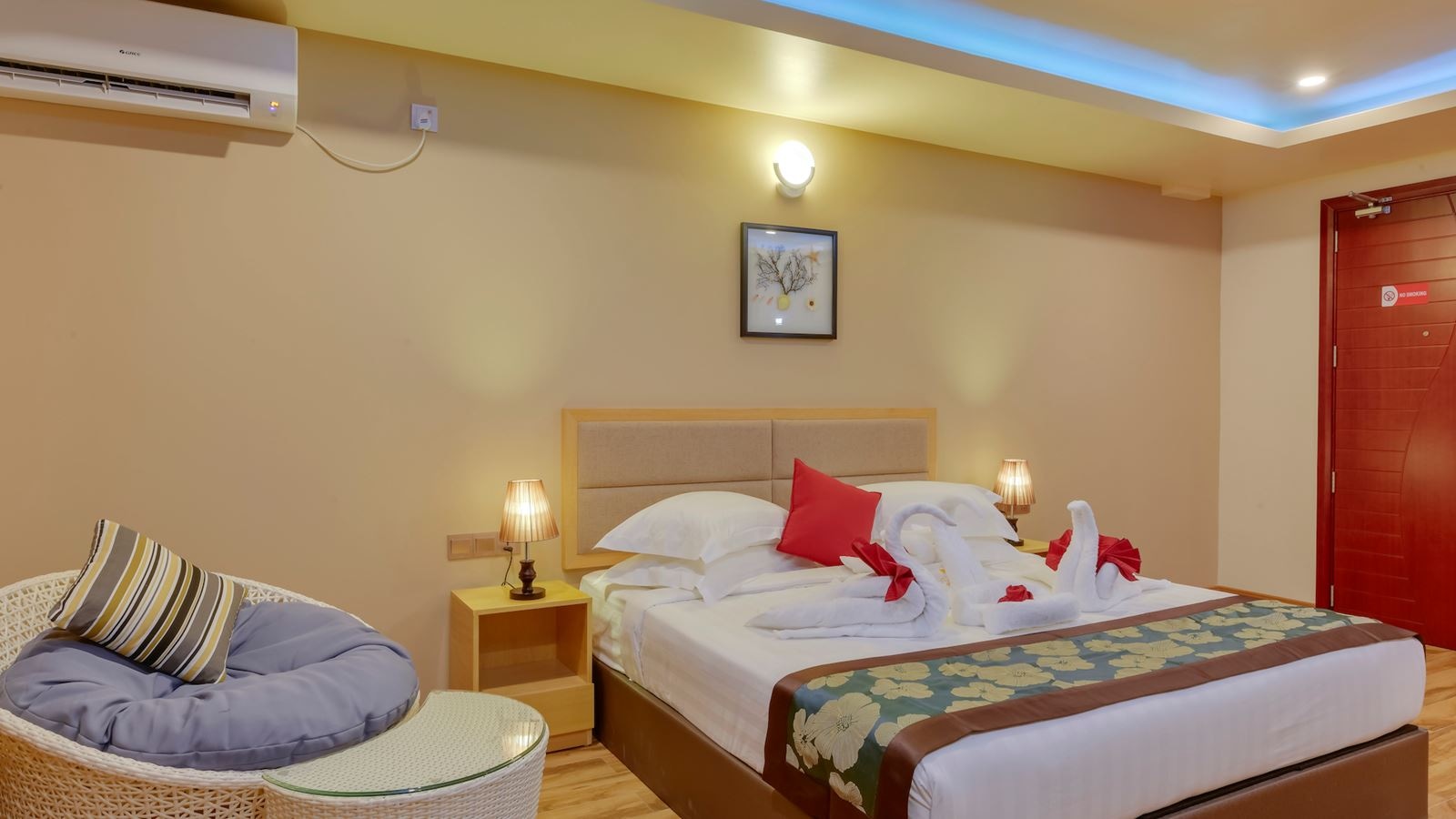 rooms-executive-suite