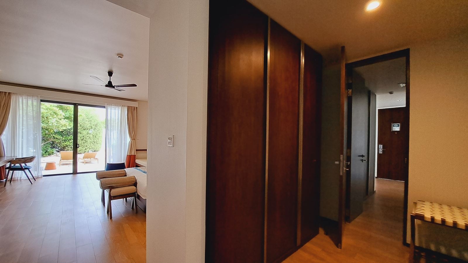 rooms-family-double-room-superior-sea-view-beach-access-fams1