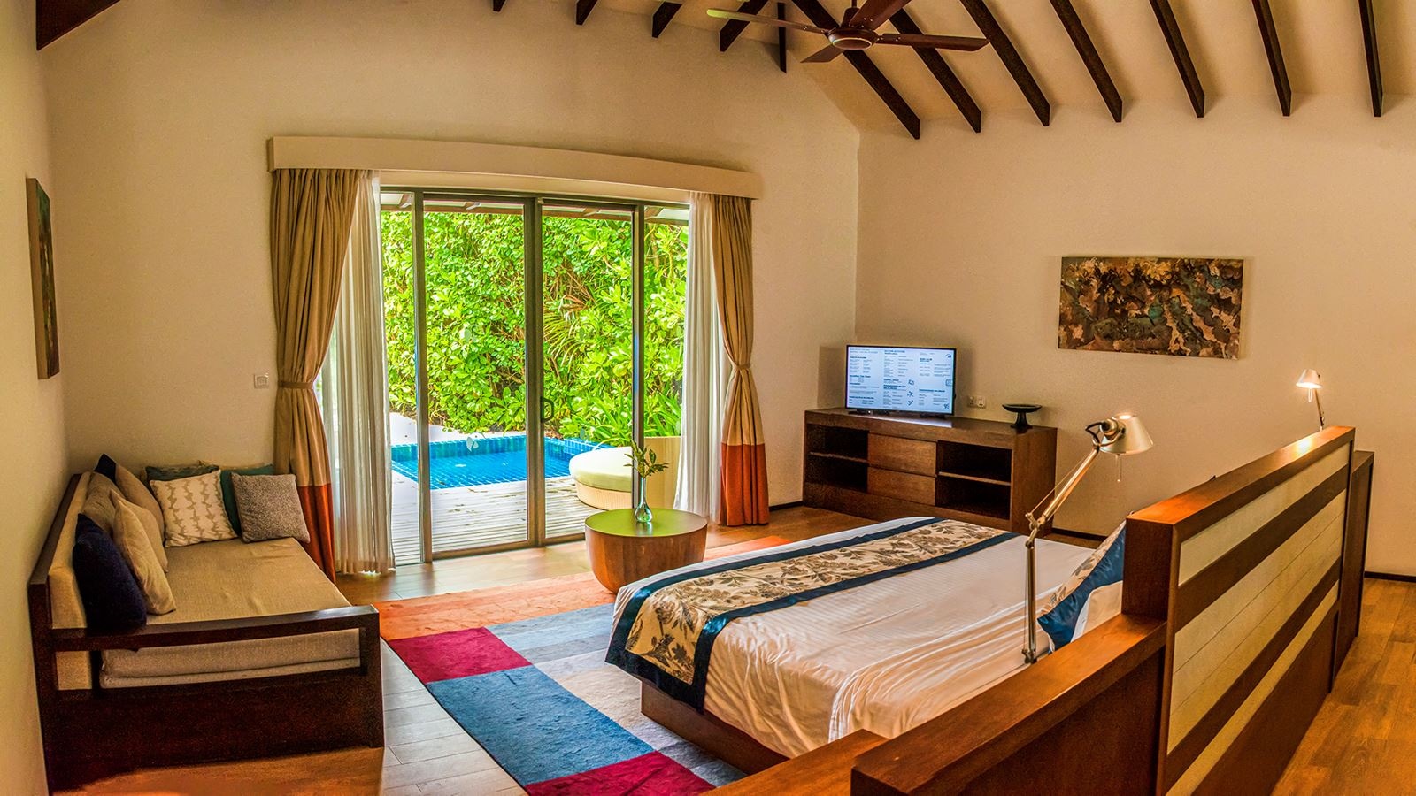 rooms-beach-villa-pool-vils2