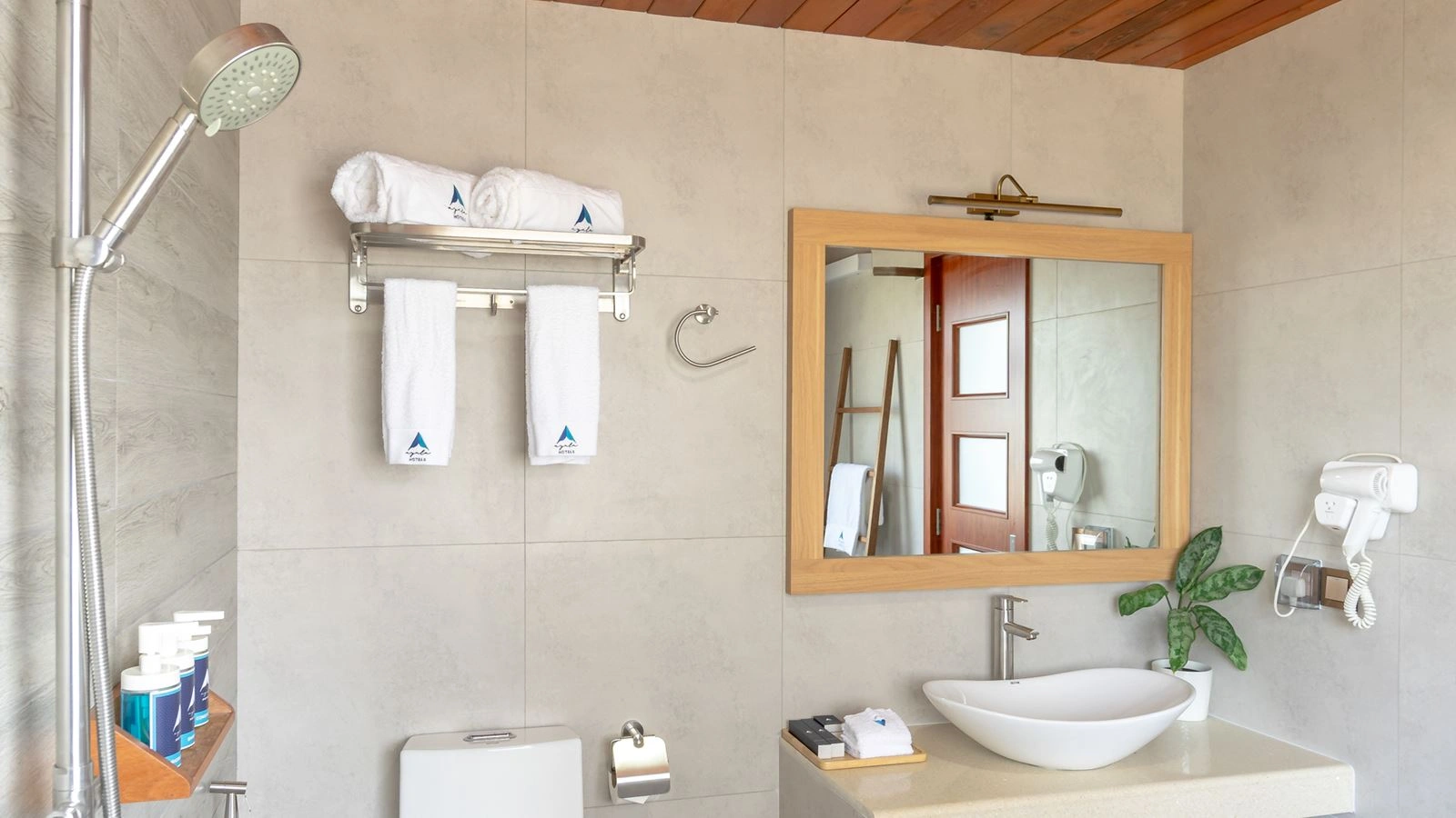 rooms-super-deluxe-two-bedroom-seaview-with-balcony