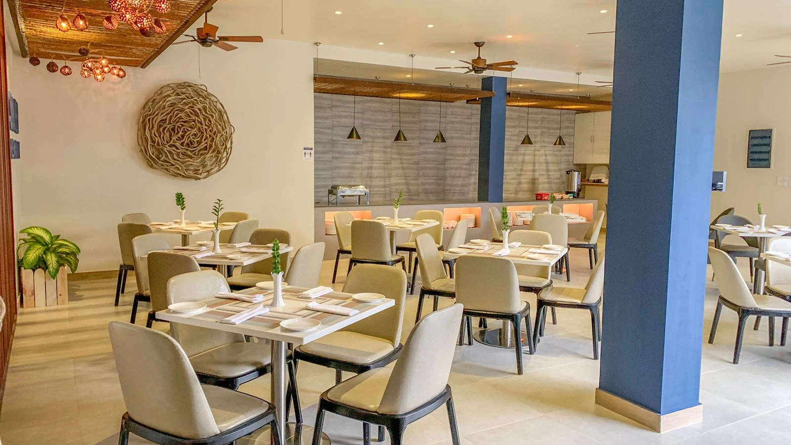 restaurants-sky-blue-restaurant