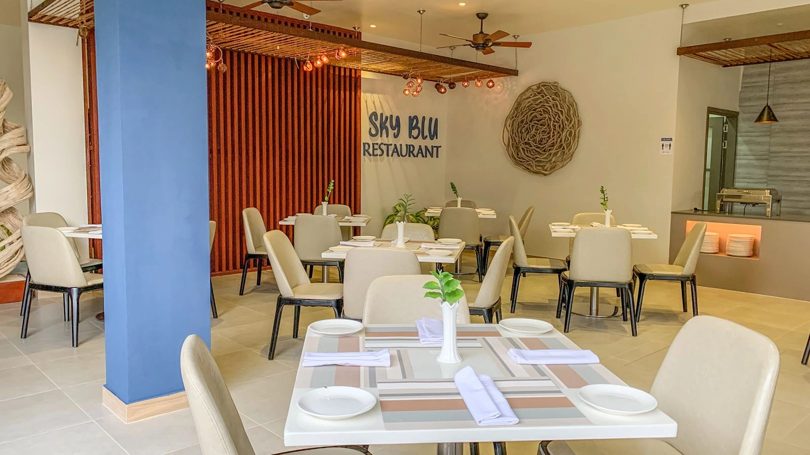 restaurants-sky-blue-restaurant