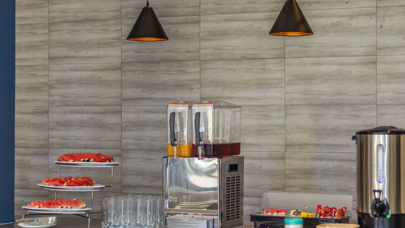 restaurants-sky-blue-restaurant