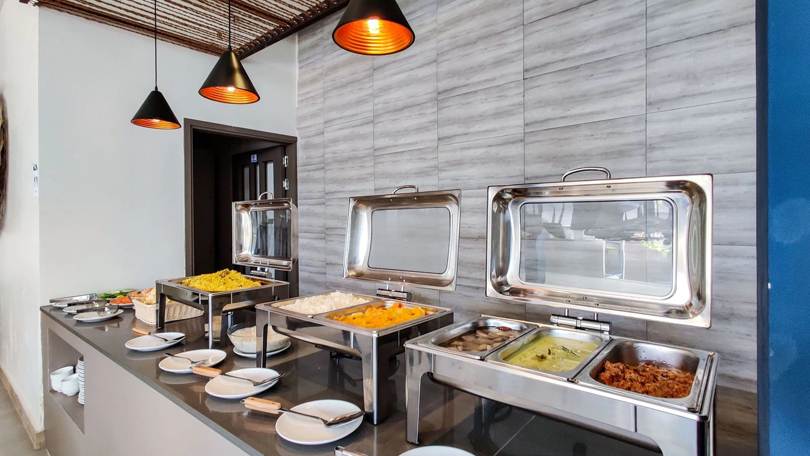 restaurants-sky-blue-restaurant