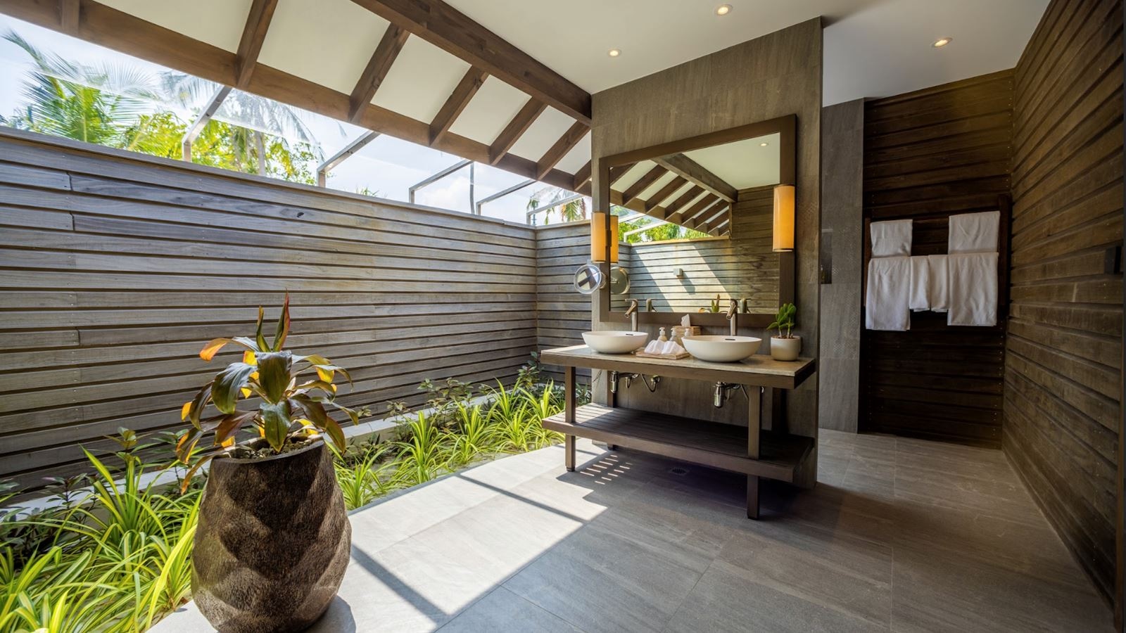 rooms-dheru-three-bedroom-villa