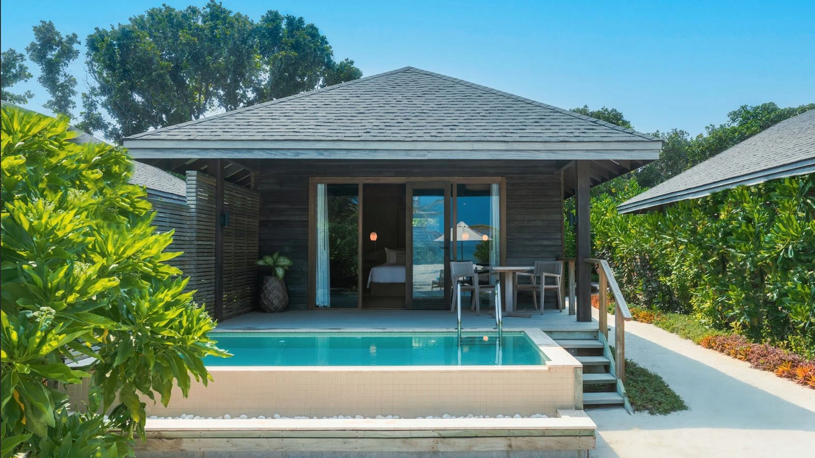 rooms-mabin-beach-villa